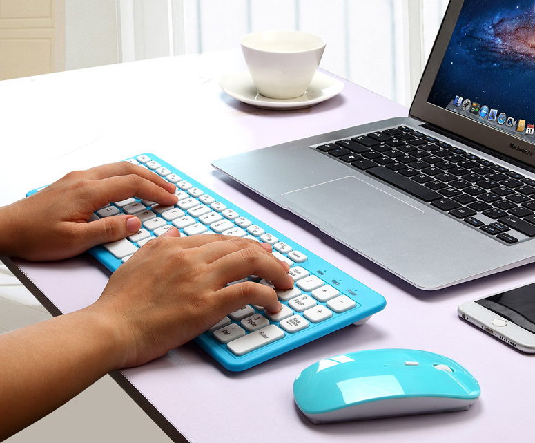 Modern Crater‑Key Low‑Noise 2.4G Wireless Keyboard + Mouse Combo Set
