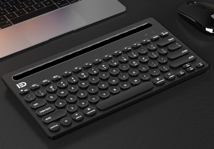 Universal Wireless Bluetooth Keyboard — Compact Multi‑Device Design (Black / Pink)
